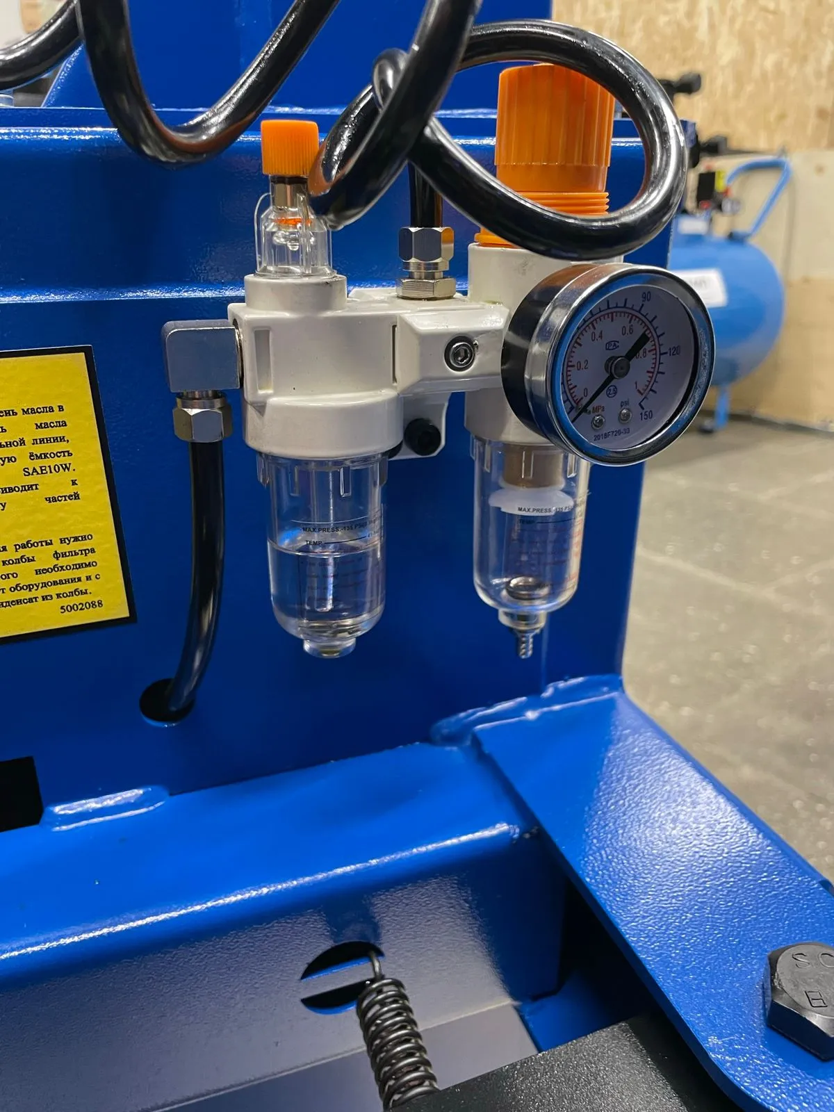 Полуавтоматический шиномонтажный стенд TEMP TC953