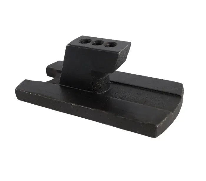 Кронштейн ползуна скольжения  YC1-3015755-A YC1-2412860 купить